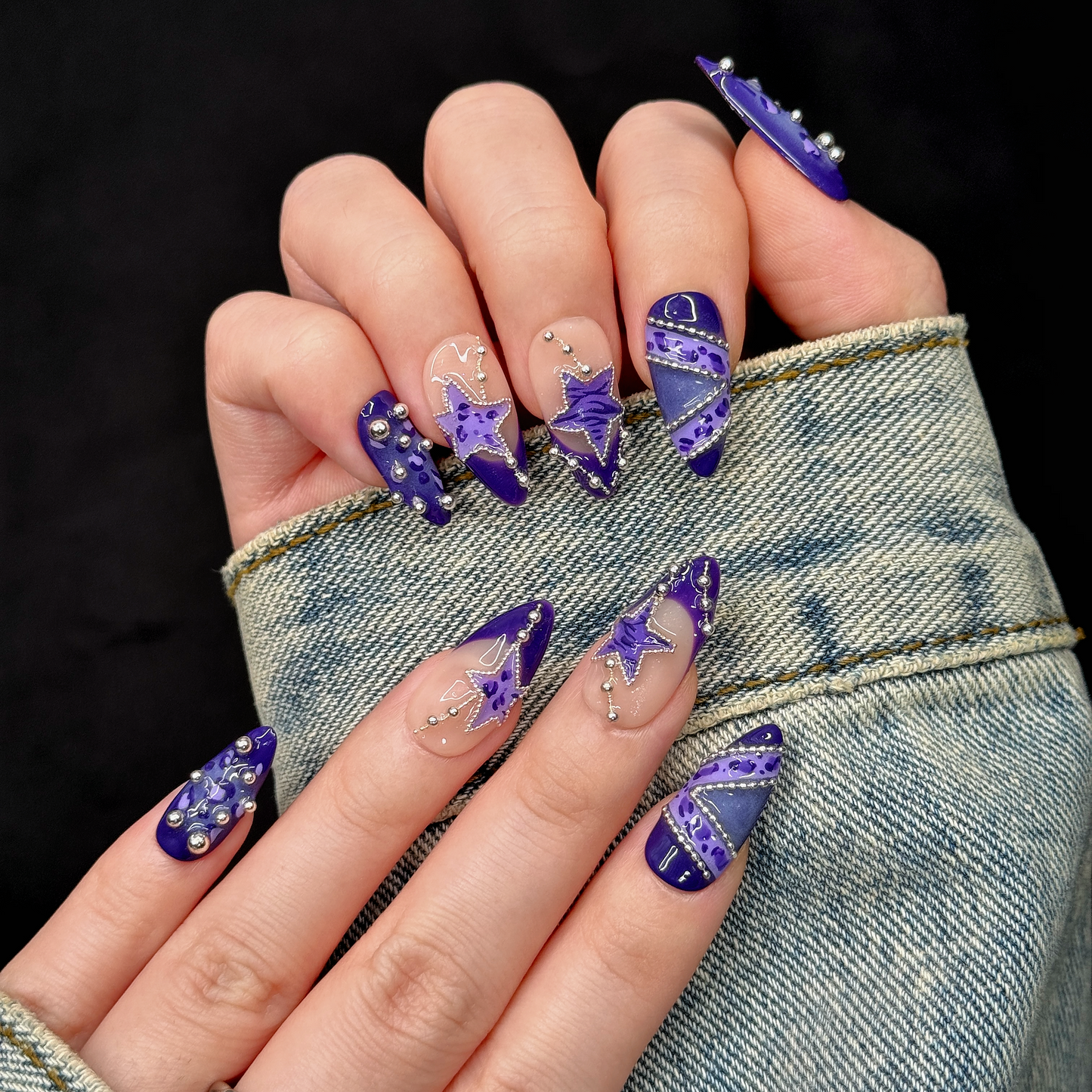 Violet Brat (Almond)