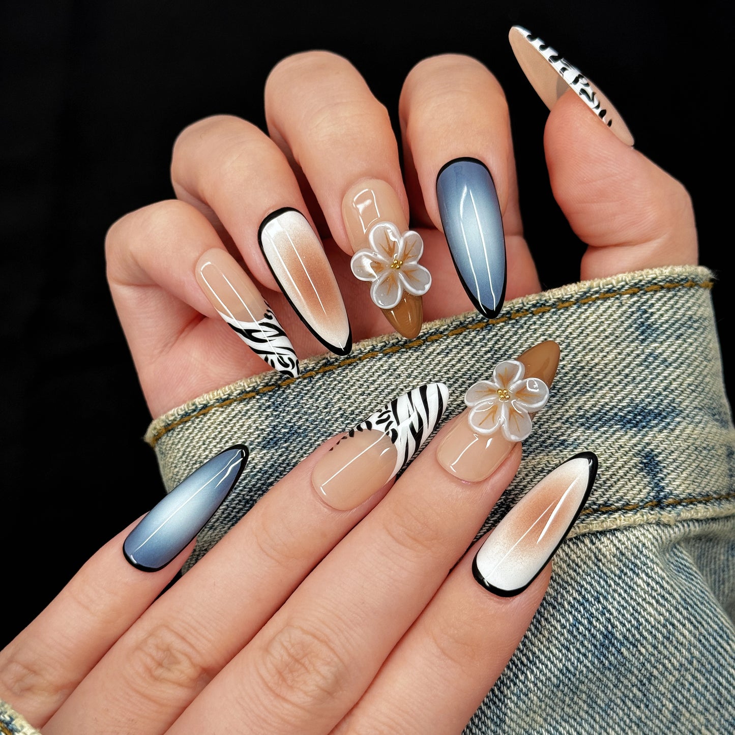 Nude Tracks