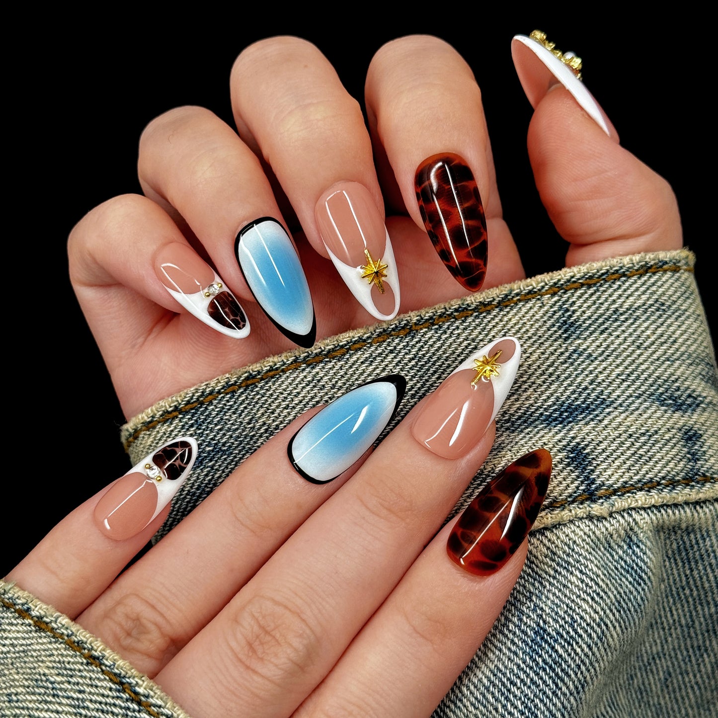 Crossed Chic
