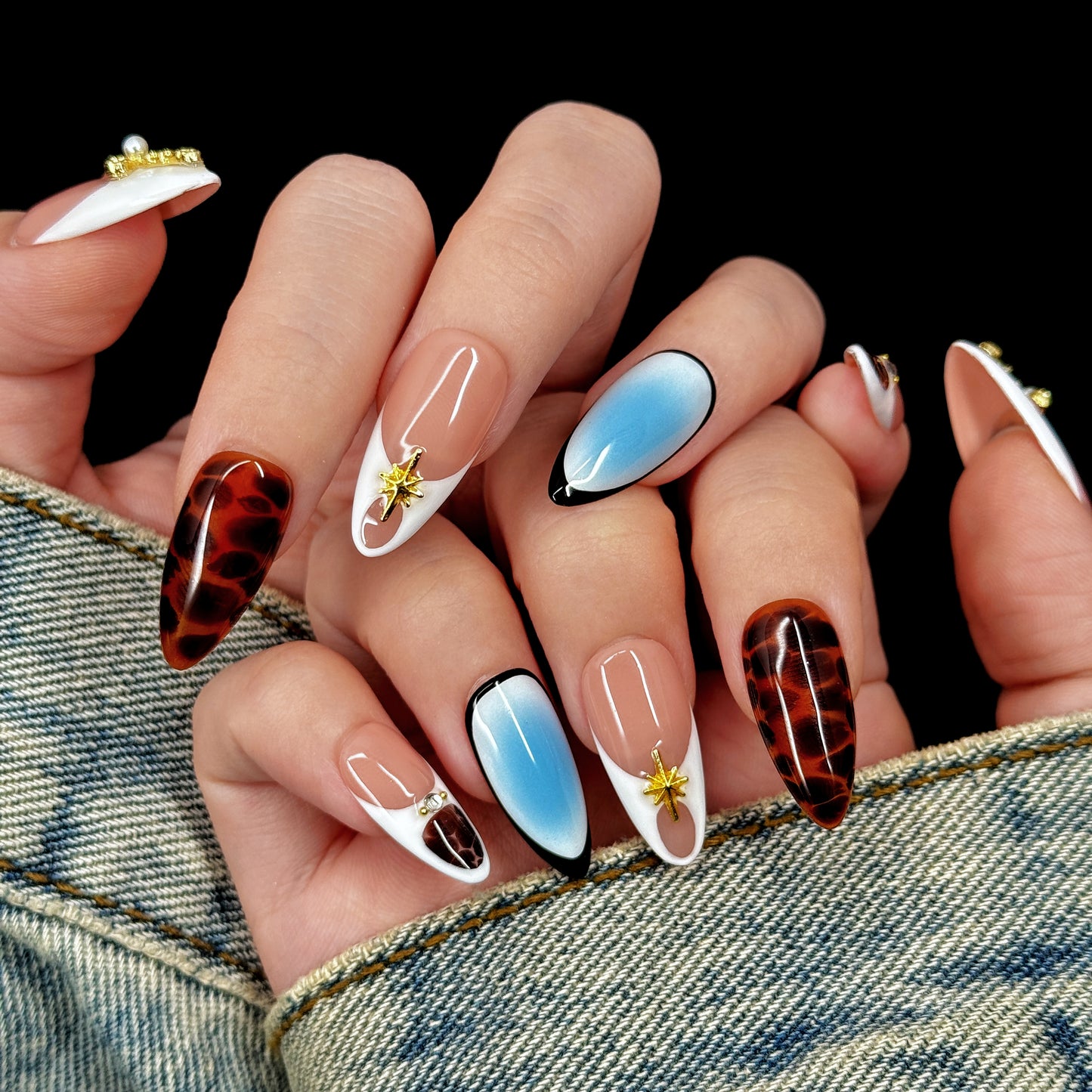 Crossed Chic